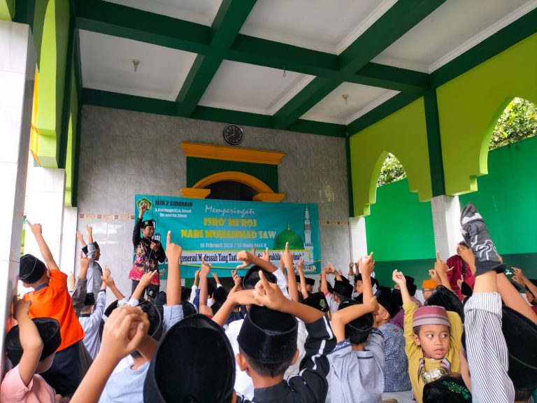 Antusiasme Kegiatan Isro’ Mi’Raj di MIN 2 Sidoarjo