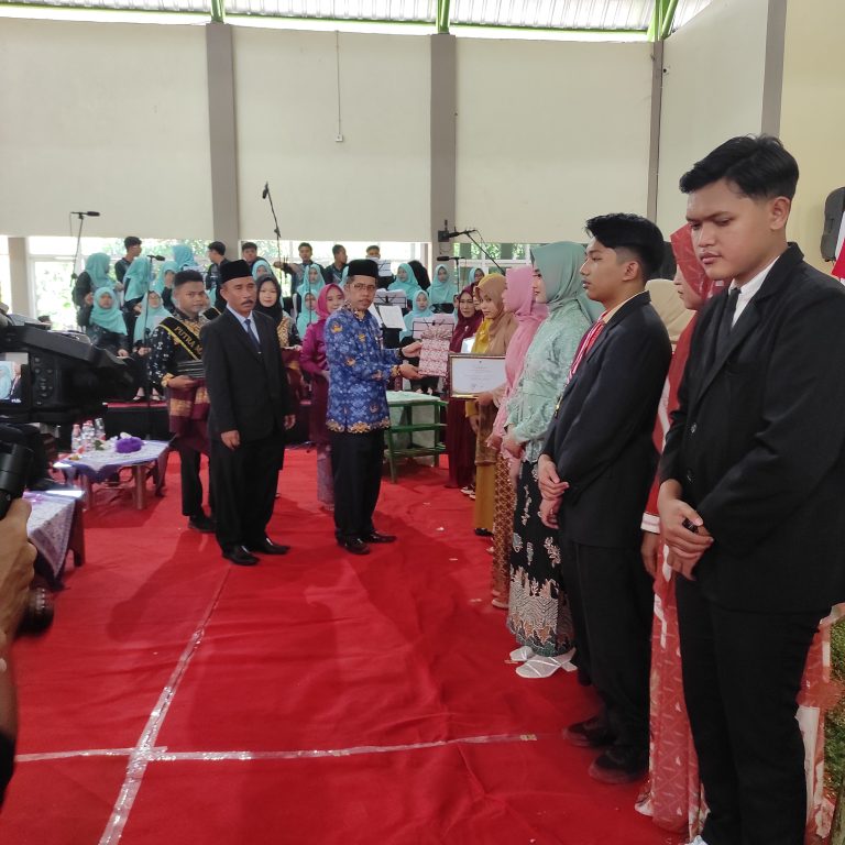 Ini Pesan Kepala Kemenag Kab Sidoarjo Saat Wisuda Purnawiyata Madrasah Aliyah Negeri Sidoarjo