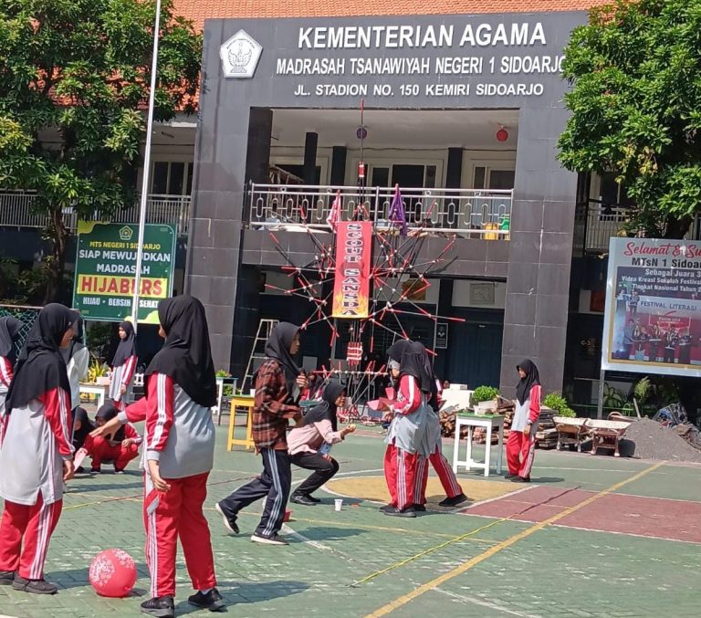 Rindu Suasana Bahagia, OSIS MTsN 1 Sidoarjo Gelar Class Meeting