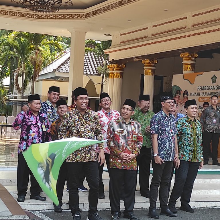Gus Bupati ,KanKemenag Kloter 46 Sidoarjo di berangkatkan