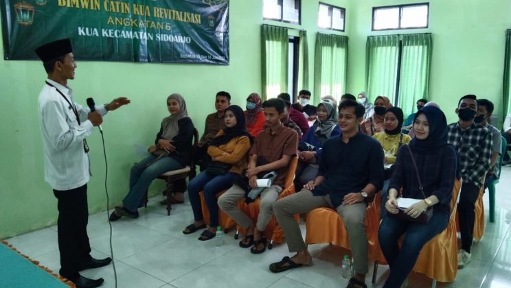 Lima Belas Pasangan Calon Pengantin Hadiri Bimbingan Perkawinan KUA Kecamatan Sidoarjo