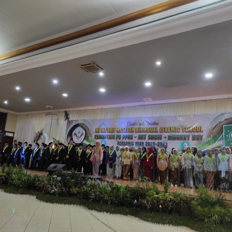 Hadiri Pelepasan Wisuda Siswa MI Ketegan Tanggulangin, Kepala Kemenag Beri Apresiasi dan Motivasi