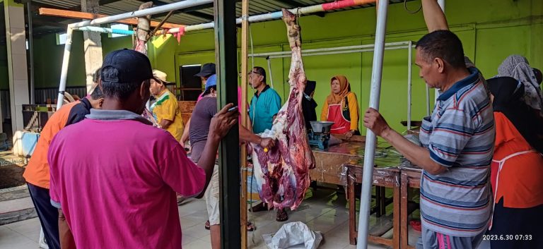 MTs Negeri 3 Sidoarjo Lakukan Penyembelihan Hewan Qurban