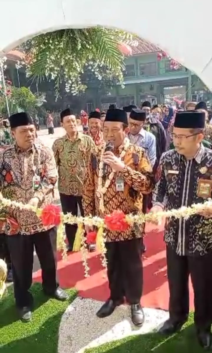 Peresmian Masjid At-Taqwa MTsN 2 Sidoarjo oleh Kepala Kanwil Kementerian Agama Jawa Timur