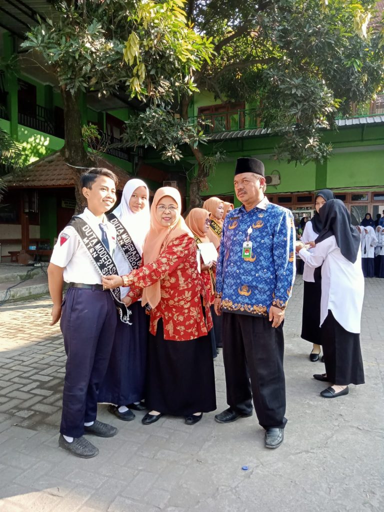 Langkah Awal MTsN 2 Sidoarjo dalam Penguatan Nilai dan Karakter Moderasi Beragama