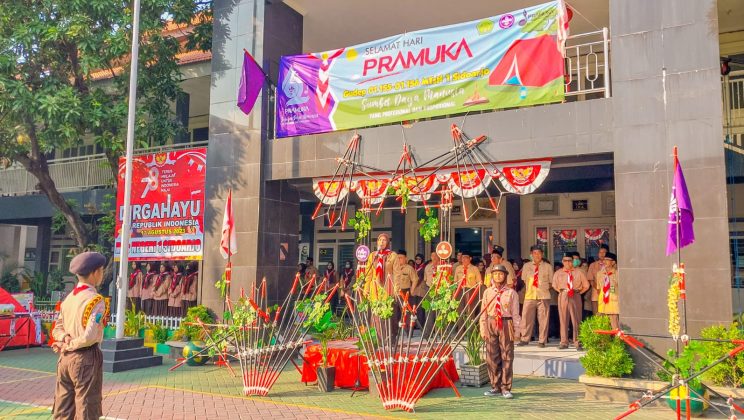 Wujudkan SDM yang Profesional dan Berwawasan Kebangsaan, MTsN 1 Sidoarjo Gelar Upacara Peringatan Pramuka Ke-62