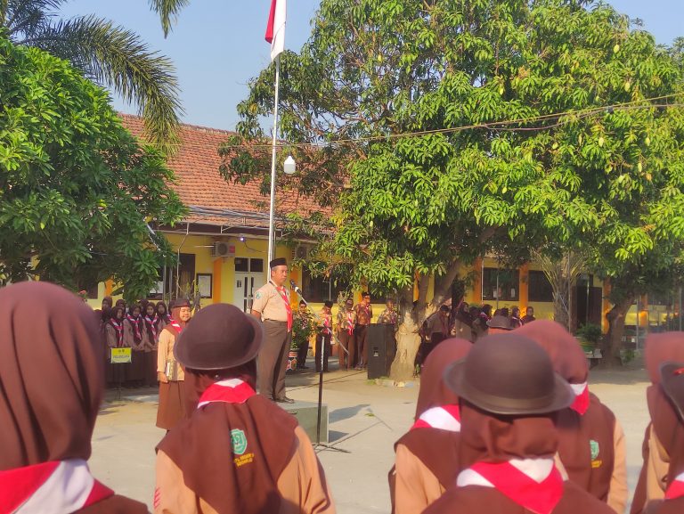 Upacara Peringatan Hari Pramuka Ke-62 Di MTsN 3 Sidoarjo