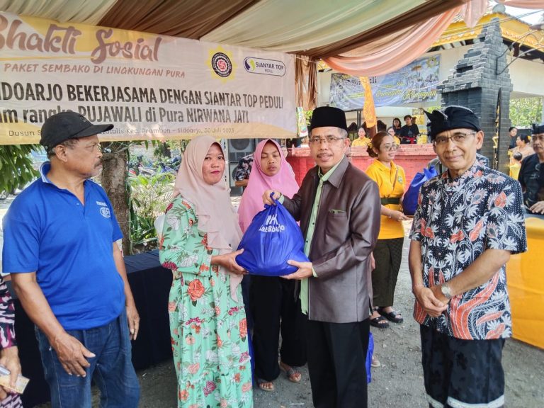 Aksi Sosial dalam Rangka Pujawali Pura Nirwana Jati Prambon Memperkuat Kerukunan Umat Beragama