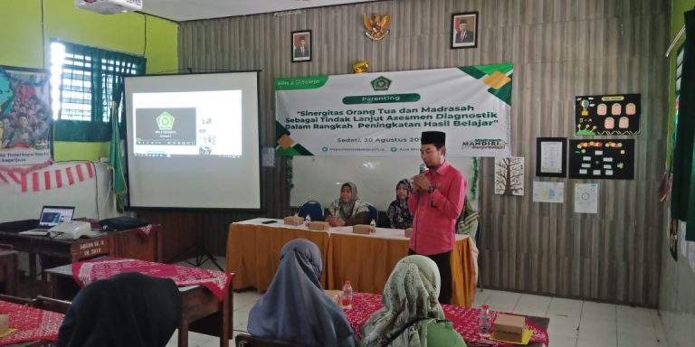 Parenting Class bagi Wali Siswa Kelas 1 di MIN 2 Sidoarjo