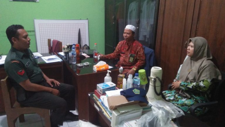 MTsN 4 Sidoarjo Gandeng Babinsa Koramil Tulangan untuk Tingkatkan Kedisiplinan Siswa