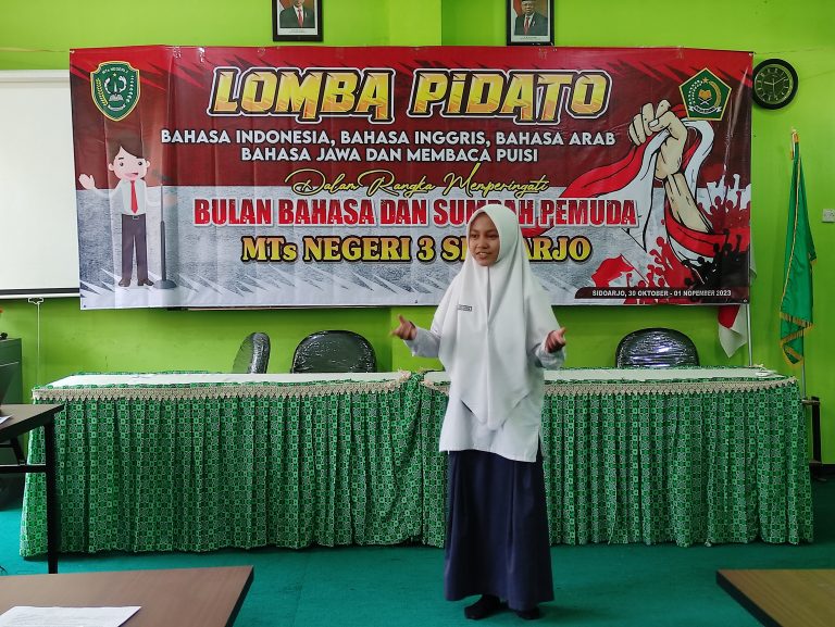 MTs Negeri 3 Sidoarjo Peringati Bulan Bahasa Dengan Bermacam Perlombaan