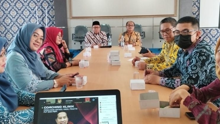 Pendampingan Prosedur Pemusnahan Arsip oleh Arsiparis Kanwil Kemenag Jatim
