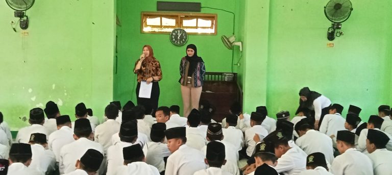 MTs Negeri 4 Sidoarjo Gencar Sosialisasi Gemar Menabung