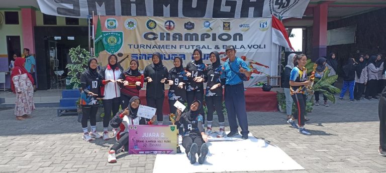 Tim Bola Volly Putri MTsN 4 Sidoarjo Sabet Juara 2 SMAMUGA CUP 5 th