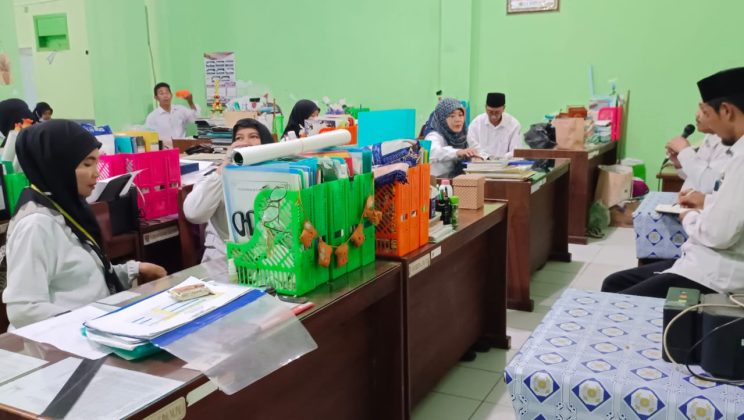 MTs Negeri 4 Sidoarjo Gelar Rapat Koordinasi  dalam rangka Persiapan Hari Amal Bhakti (HAB)  Kemenag RI Ke – 78