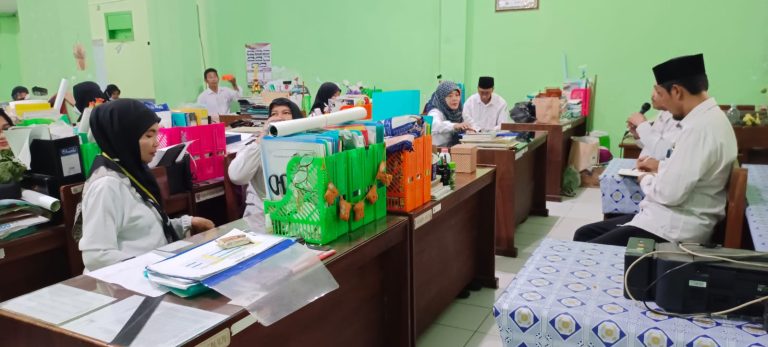 MTs Negeri 4 Sidoarjo Gelar Rapat Koordinasi  dalam rangka Persiapan Hari Amal Bhakti (HAB)  Kemenag RI Ke – 78
