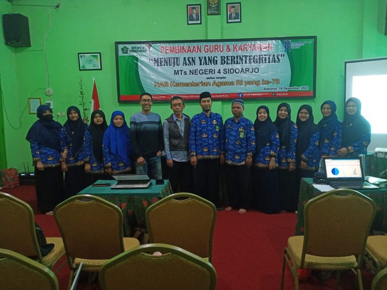 MTs Negeri 4 Sidoarjo Gelar Pelatihan Menulis Karya Tulis Populer Bersama Redaktur Majalah Al Jihad