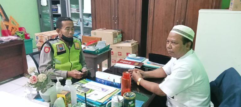 Cegah Kenakalan Remaja, MTs Negeri 4 Sidoarjo Tingkatkan Sinergi dengan Polsek Tulangan