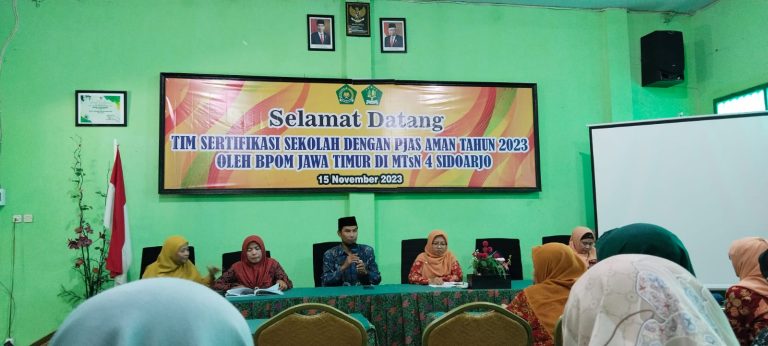 MTs Negeri 4 Sidoarjo Gelar Pertemuan Rutin Dharma Wanita untuk Menyambut Hari Ulang Tahun Kementrian Agama