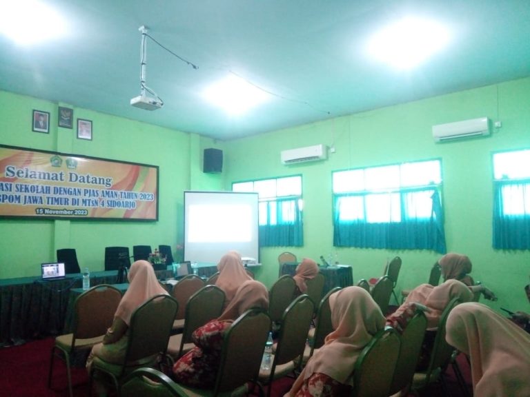 MTs Negeri 4 Sidoarjo Meriahkan Resepsi HUT DWP Tahun 2023 melalui Zoom Meeting