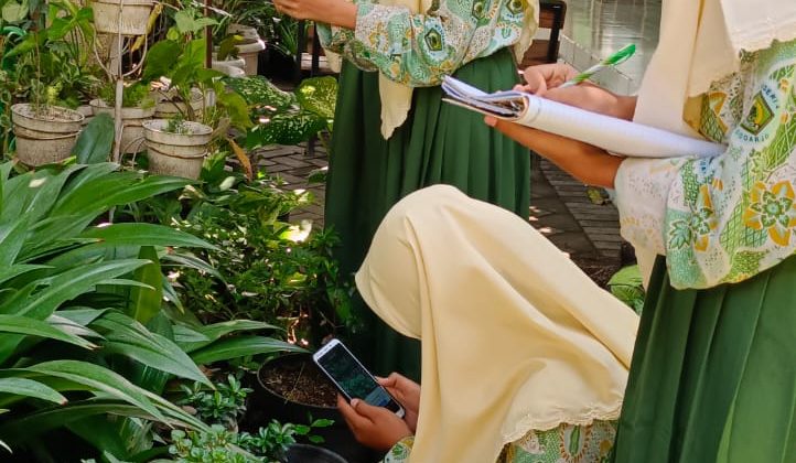 MTs Negeri 4 Sidoarjo : Belajar  Klasifikasi Makhluk Hidup Lebih Mudah dan Menyenangkan