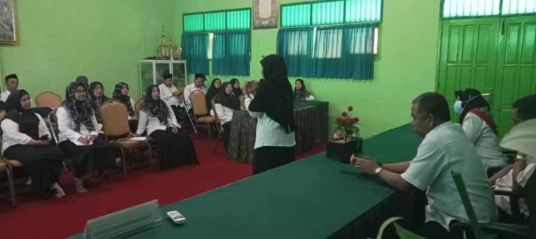 MTs Negeri 4 Sidoarjo Tingkatkan Mutu Pendidikan dengan Program Tutor Sebaya Berbahasa Inggris