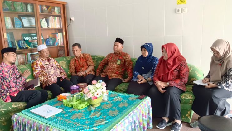 MTs Negeri 4 Sidoarjo Bersatu Demi Peningkatan Kemampuan Bahasa Inggris