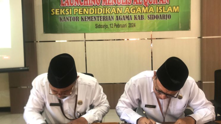 Kepala Seksi PAIS Ikuti Gerakan Menulis Mushaf Al Qur’an Serentak Se-Jawa Timur