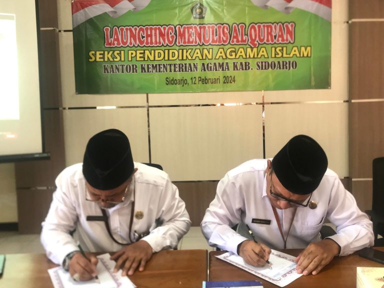 Kepala Seksi PAIS Ikuti Gerakan Menulis Mushaf Al Qur’an Serentak Se-Jawa Timur