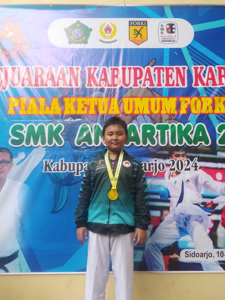 MTs Negeri 4 Sidoarjo Raih Gelar Juara 1 dalam Kejuaraan Kabupaten Karate Piala Ketua Umum FORKI