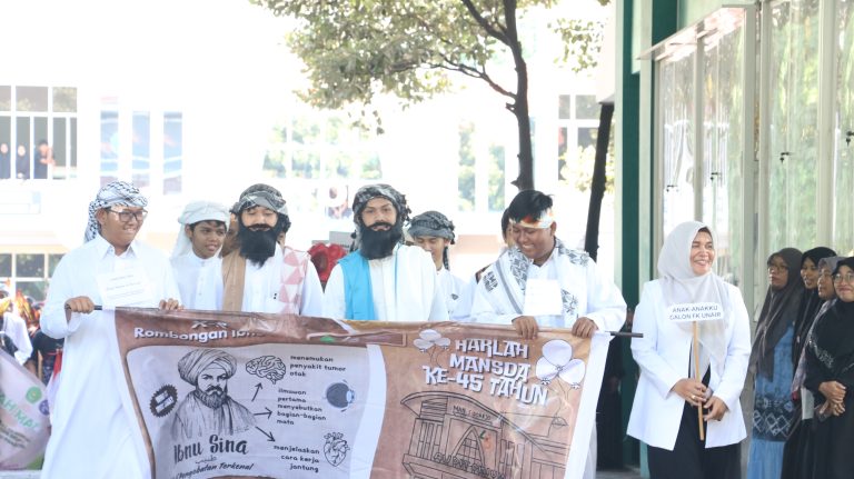 Harlah MAN Sidoarjo : Memperkuat Prestasi dan Karakter yang Berakhlakul Karimah Melalui Kegiatan Pawai
