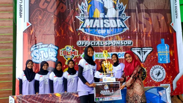 MTs Negeri 4 Sidoarjo Raih Juara 1 dalam Turnamen Sepak Bola dan Voly Se-Jawa Timur