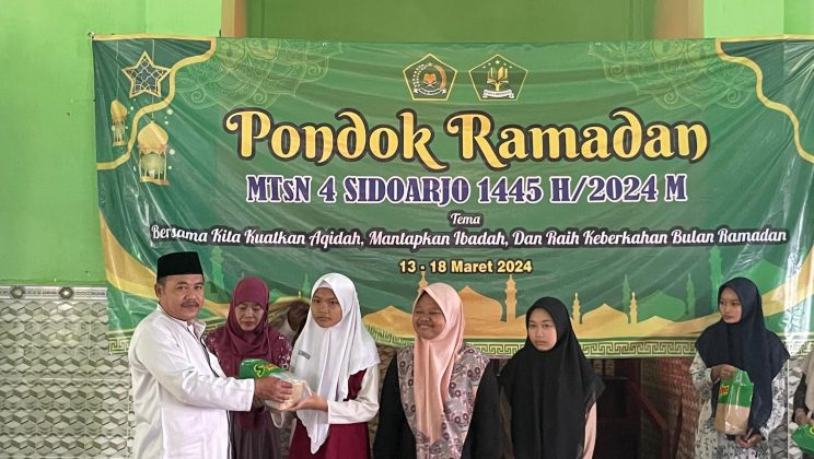MTs Negeri 4 Sidoarjo Meriahkan Penutupan Pondok Ramadhan untuk Siswa Putri