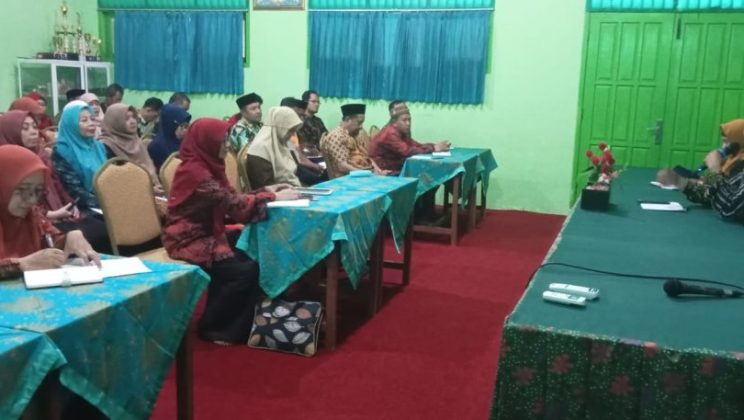 MTs Negeri 4 Sidoarjo Memulai Persiapan Ramadhan dengan Rapat Dinas