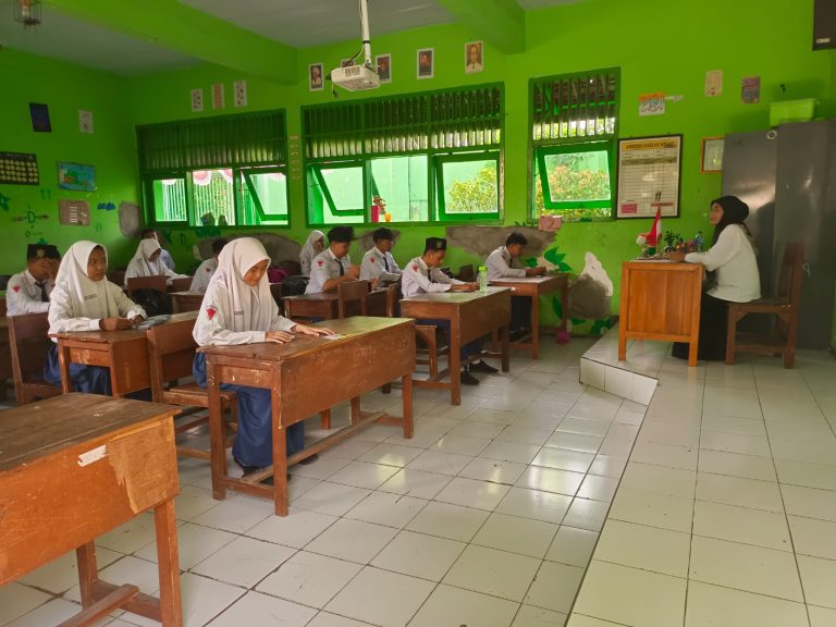 Pelaksanaan Asesmen Madrasah di MTs Negeri 4 Sidoarjo Berlangsung Sukses