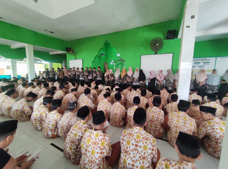 MTs Negeri 3 Sidoarjo Awali KBM dengan Halalbihalal
