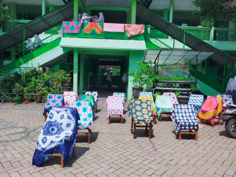 Ujian Praktek Kelas IX MTs Negeri 4 Sidoarjo Berlangsung Semarak