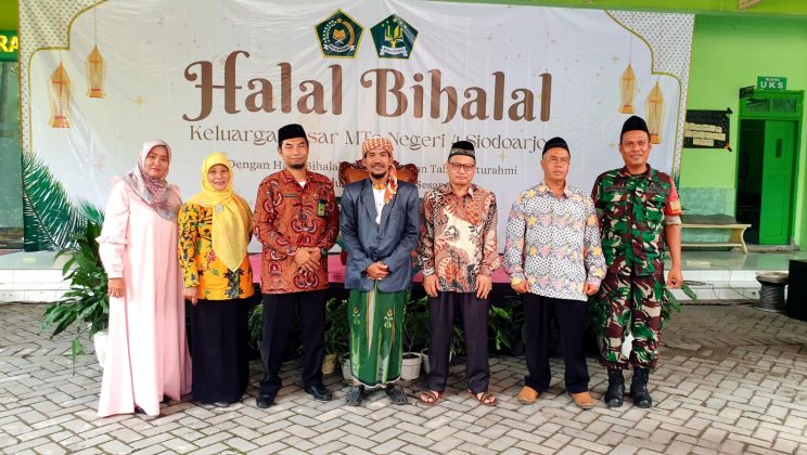 MTs Negeri 4 Sidoarjo Gelar Halal Bi Halal Perkuat Silaturahmi dan Kepedulian