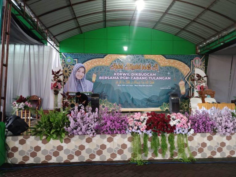 Guru MTs Negeri 4 Sidoarjo Hadiri Halal Bihalal PGRI Kecamatan Tulangan