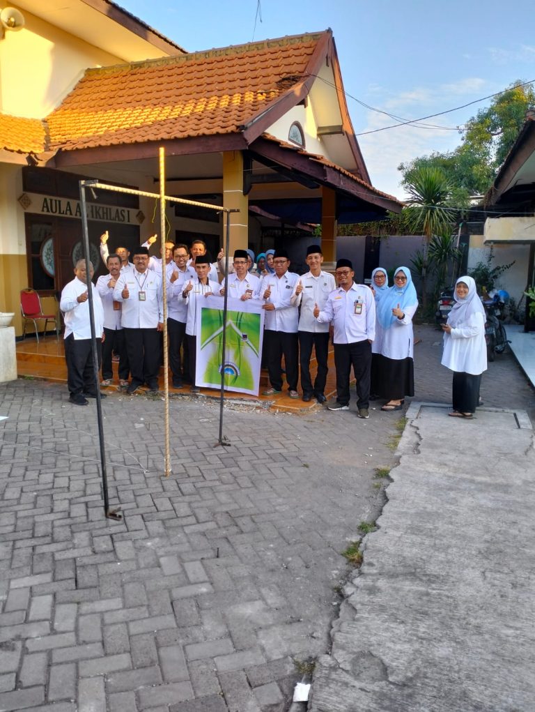 Kemenag Sidoarjo Sukses Gelar Pengukuran Arah Kiblat Serentak pada Hari Sejuta Kiblat