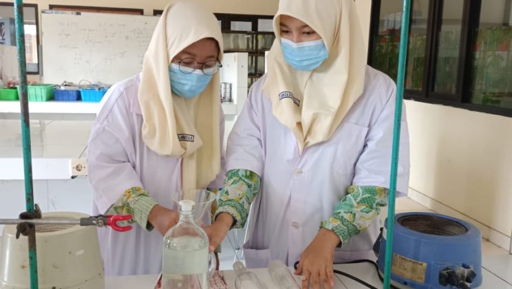 MTs Negeri 4 Sidoarjo Kolaborasi dengan UNESA Meningkatkan Riset