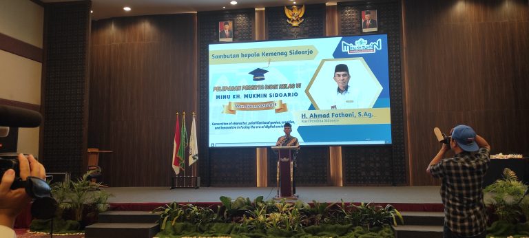 Pelepasan Peserta Didik MINU KH Mukmin Sidoarjo