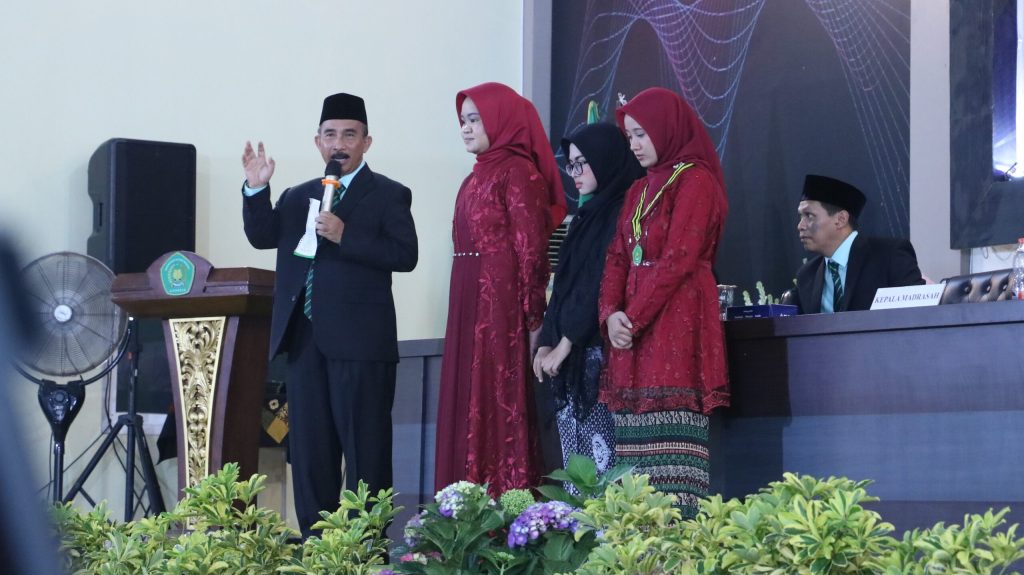 Sambutan Kepala Madrasah Kepada Peserta Seluruh Peserta Pelepasan Peserta Didik MAN Sidoarjo