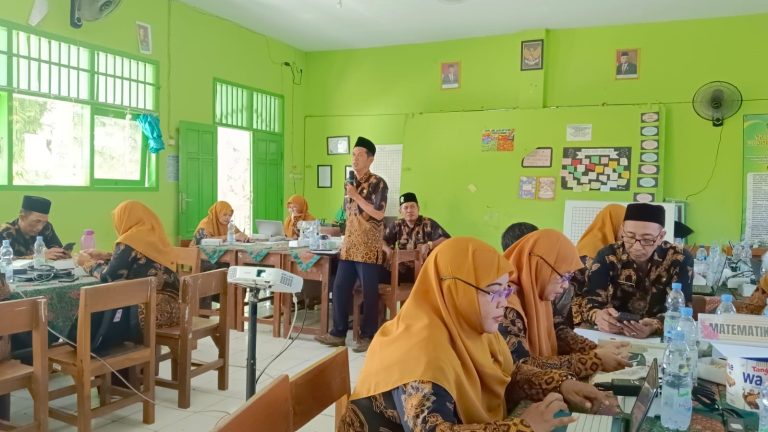 Pengembangan Kompetensi Guru dalam Rangka Peningkatan Kualitas Pembelajaran Kurikulum Merdeka