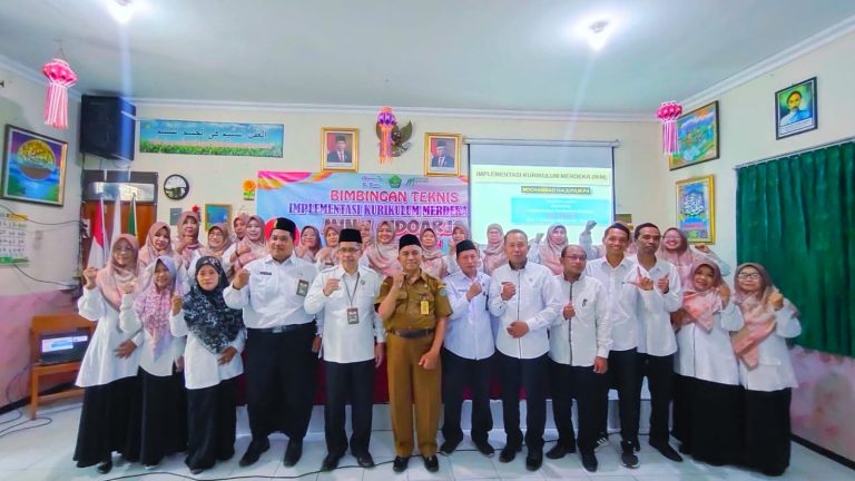 MIN 1 Sidoarjo Menjadi Saksi Antusiasme Guru Mengikuti Bimtek Implementasi Kurikulum Merdeka