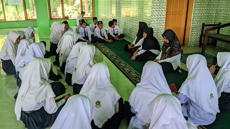 Pembinaan Pengurus OSIM MTs Negeri 4 Sidoarjo Periode 2024/ 2025