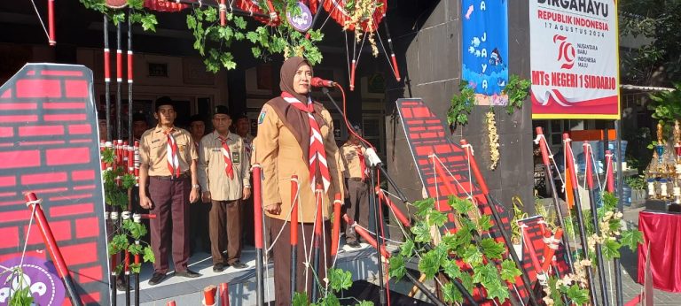 Pramuka Berjiwa Pancasila Menjaga NKRI Dalam Peringatan Hari Pramuka ke-63 di MTsN 1 Sidoarjo