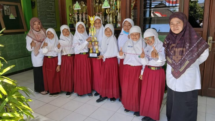 MIN 1 Sidoarjo Sabet Dua Juara pada Pesta Siaga Kwarcab Sidoarjo 2024