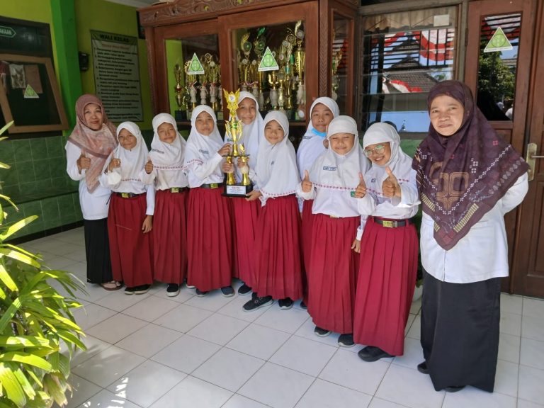 MIN 1 Sidoarjo Sabet Dua Juara pada Pesta Siaga Kwarcab Sidoarjo 2024