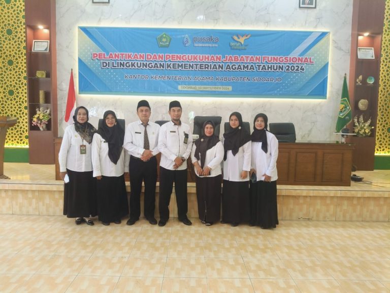 Pelantikan Pengawas Madrasah dan Pranata Pengelola Keuangan APBN dari MTs Negeri 4 Sidoarjo